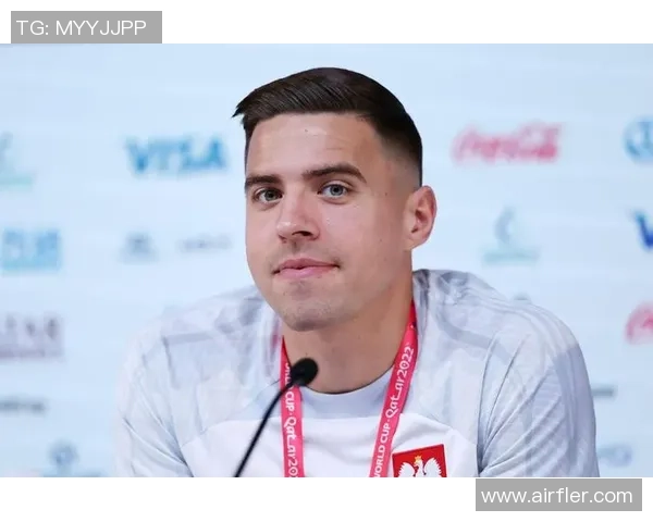 莱万再创辉煌:从足坛巨星到传奇教练的转型之路