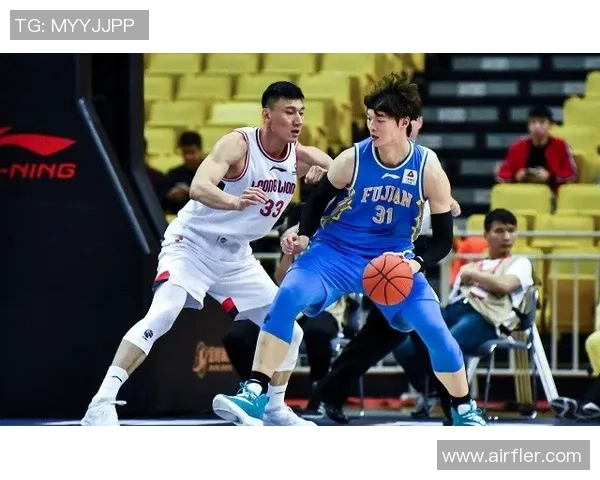 韩德君：从篮球场上的巨人到中国篮球的精神象征之路